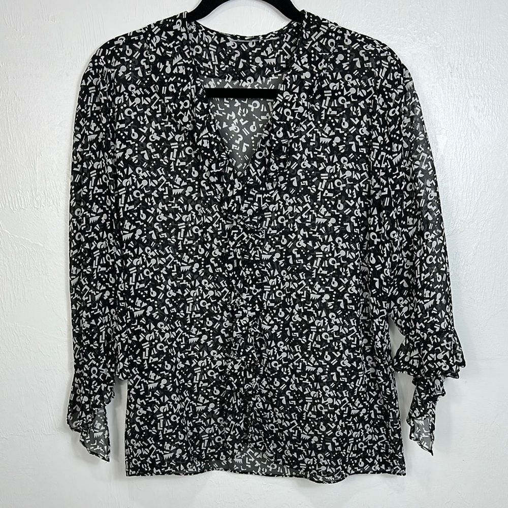Chic Abstract Print Black And White 7/8 Length Top Blouse Size M